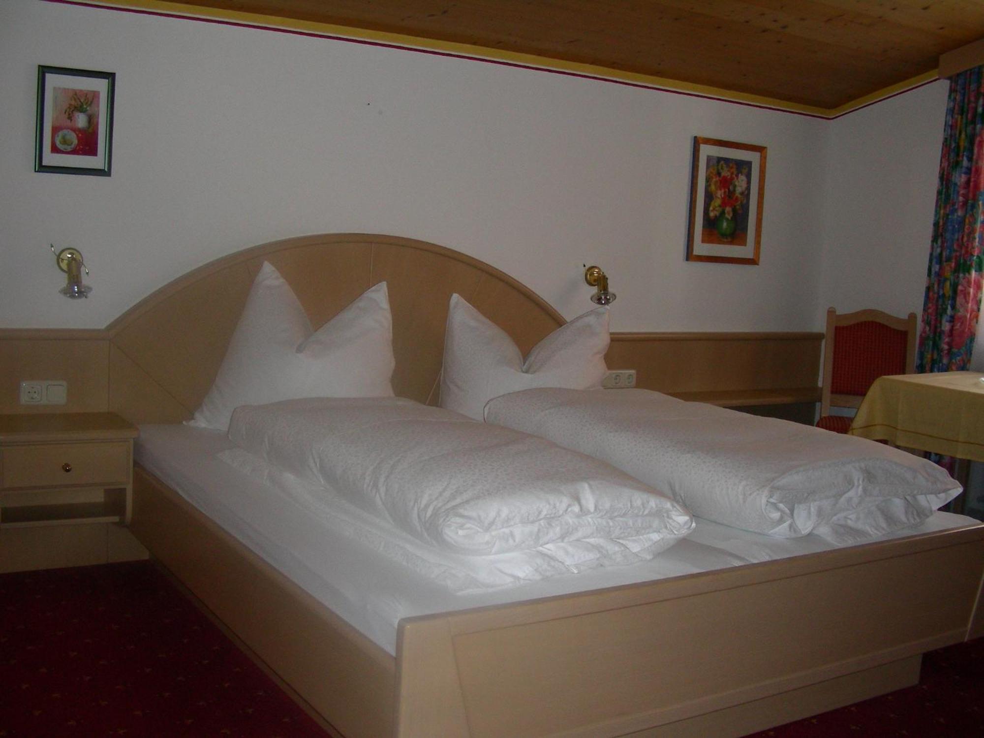 Appartements Tschol Martin Sankt Anton am Arlberg Ruang foto
