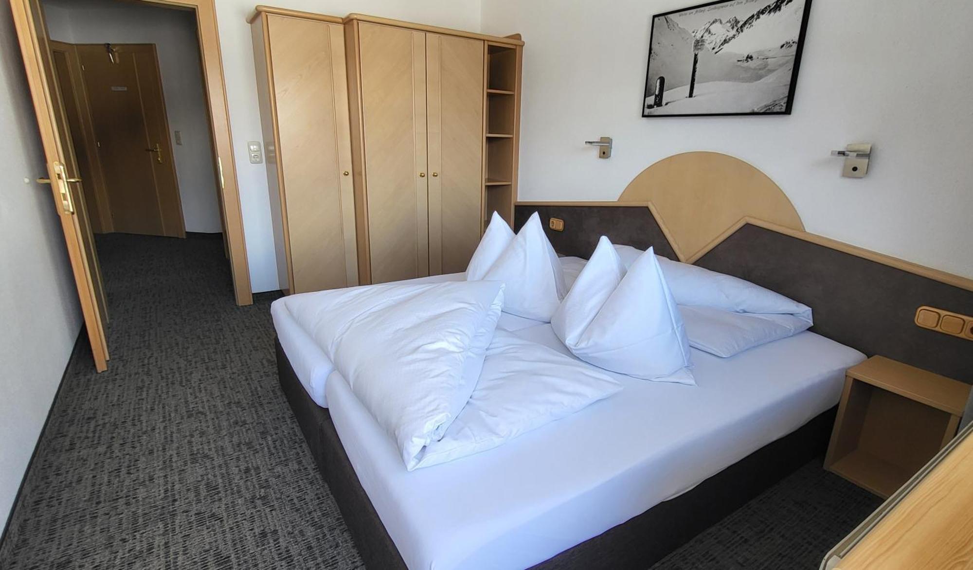 Appartements Tschol Martin Sankt Anton am Arlberg Ruang foto